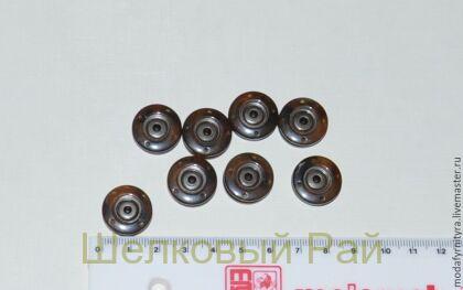 Кнопка пришивная коричневая