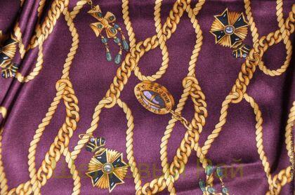 Шелк атласный "ESCADA" (цепи на бордовом фоне)