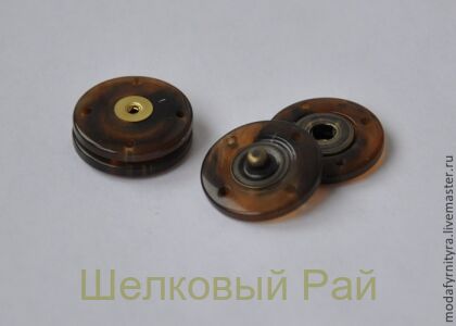 Кнопка пришивная коричневая