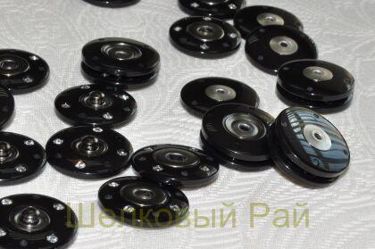 Кнопка пластиковая со стразами (22770/40;ne)