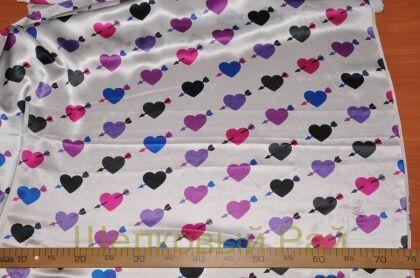 Атласный шелк с сердцами "Moschino" (д-836)