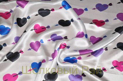 Атласный шелк с сердцами "Moschino" (д-836)