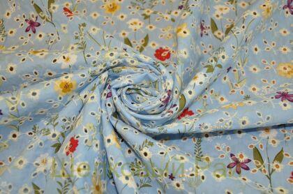 Шитье с цветами на голубом (к-09)