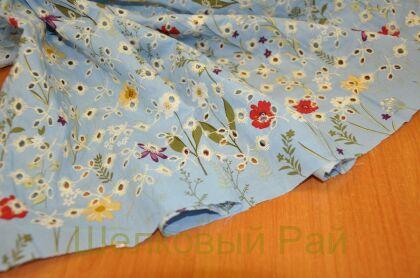 Шитье с цветами на голубом (к-09)