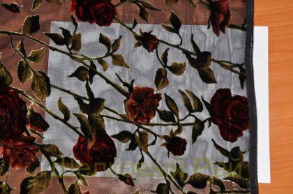 Бархат деворе с розами (д-666)