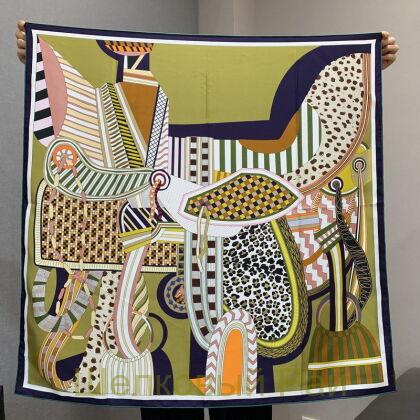 Платок оливковый двухсторонний 90*90 шелк-твил 100% (к-55)