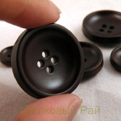 Пуговица пришивная коричневого цвета
